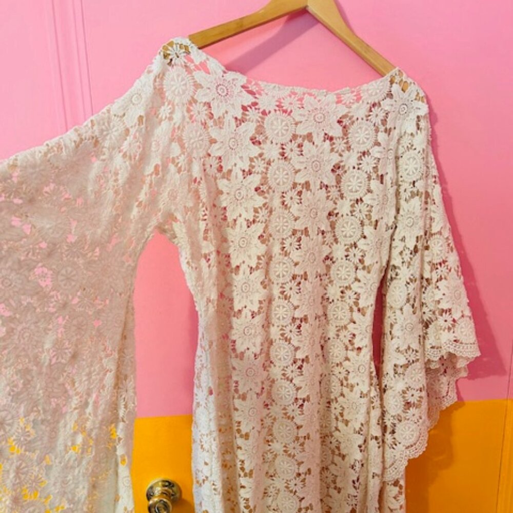 Elmwood Textiles (Etsy) Bell Sleeve Vintage Lace Mini Dress - M